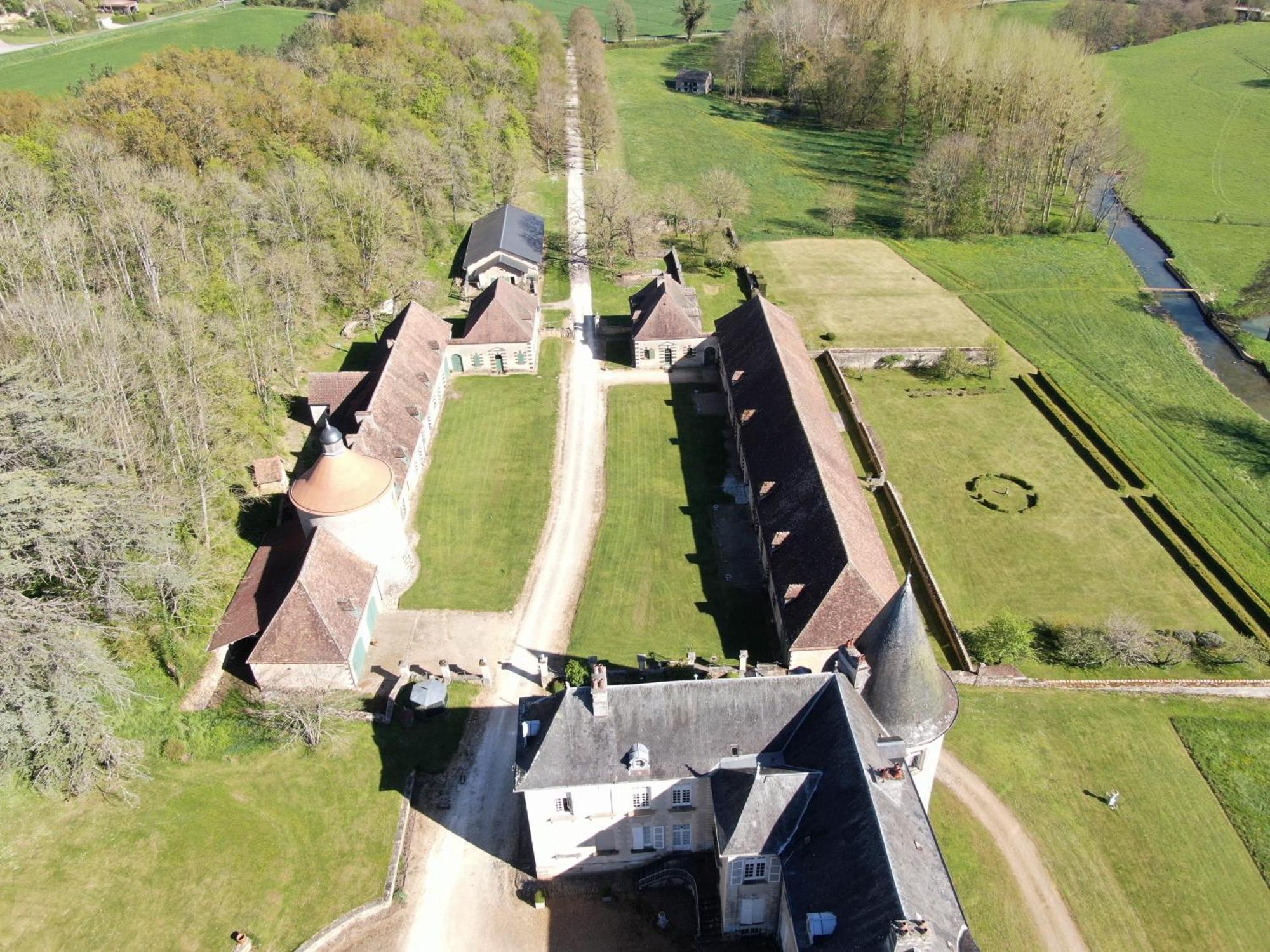 Chateau De Beaujeu Sens-Beaujeu Eksteriør bilde